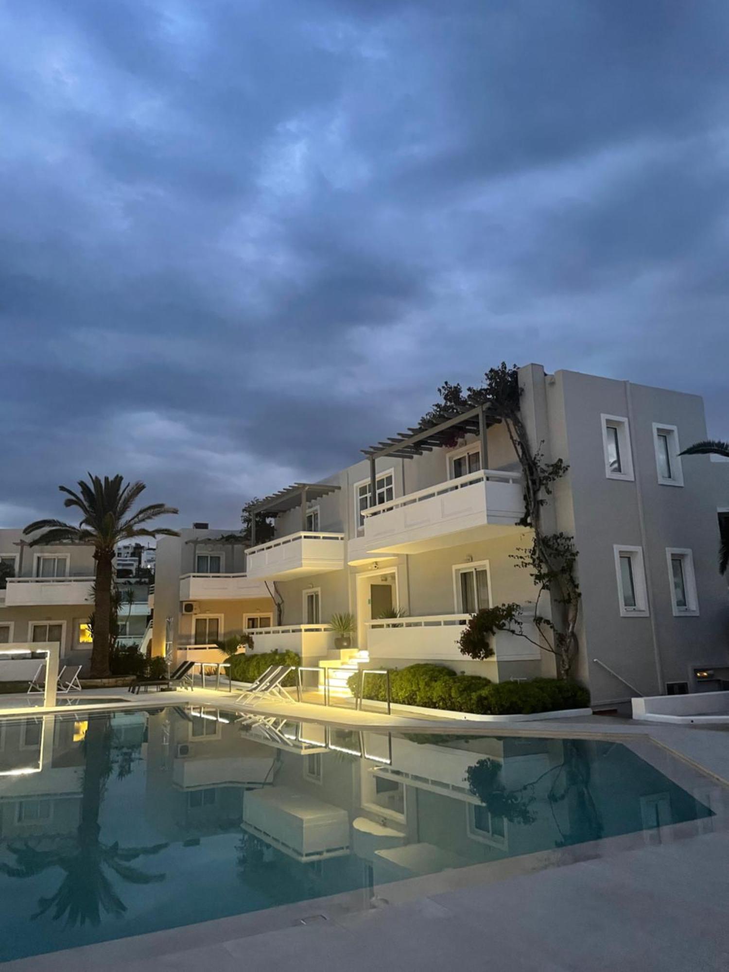 Ninemia Beach Hotel & Suites Agia Marina  Exterior photo